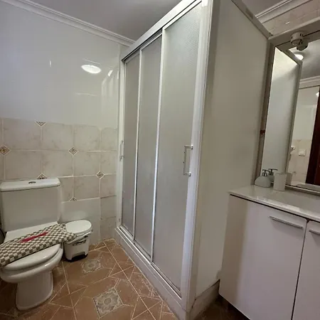 Casa 12 Pax Metro Valencia Holiday home